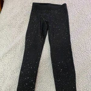 7 pairs of size 6 Kids leggings🚺